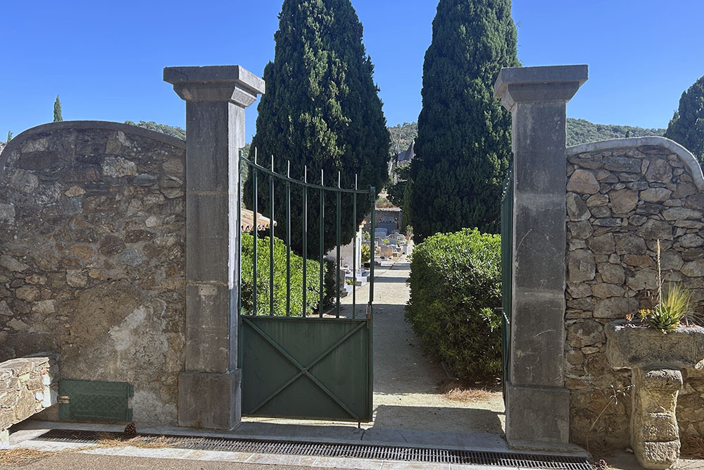 L'INHUMATION AU CIMETIERE COMMUNAL