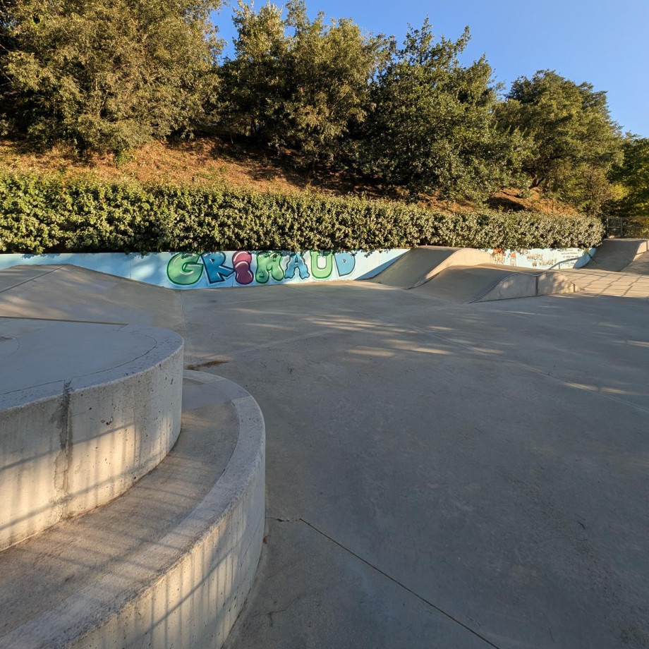 LE SKATEPARK DE GRIMAUD